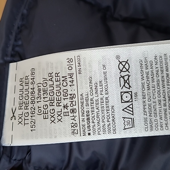 Gap kids puffy jacket - Picture 3 of 5